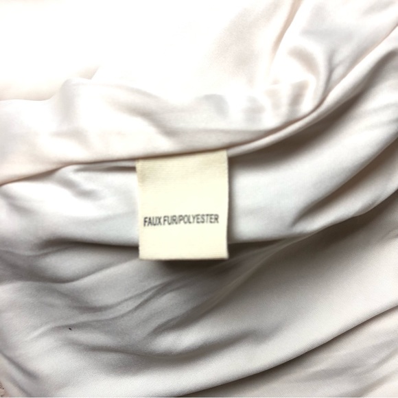 NWT Pink Lily Medium Fluffy Vest Tan Faux Fur Sleeveless Vest with Pockets - Picture 8 of 10